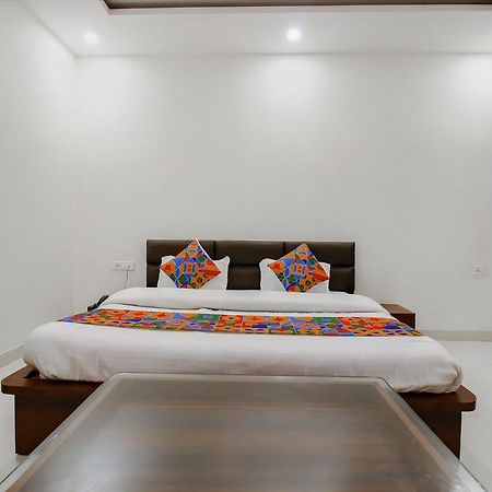 Fabexpress Yuvan Gouharganj Luaran gambar
